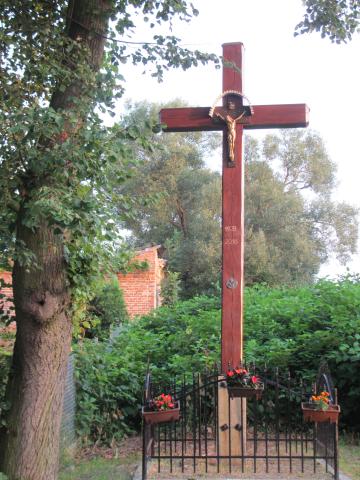 Czarna ul. Czarnieckiego przy nr 40